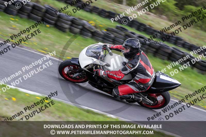 Three Sisters;Three Sisters photographs;Three Sisters trackday photographs;enduro digital images;event digital images;eventdigitalimages;lydden no limits trackday;no limits trackdays;peter wileman photography;racing digital images;trackday digital images;trackday photos