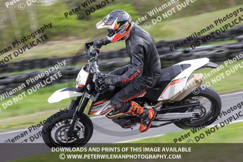 Three Sisters;Three Sisters photographs;Three Sisters trackday photographs;enduro digital images;event digital images;eventdigitalimages;lydden no limits trackday;no limits trackdays;peter wileman photography;racing digital images;trackday digital images;trackday photos
