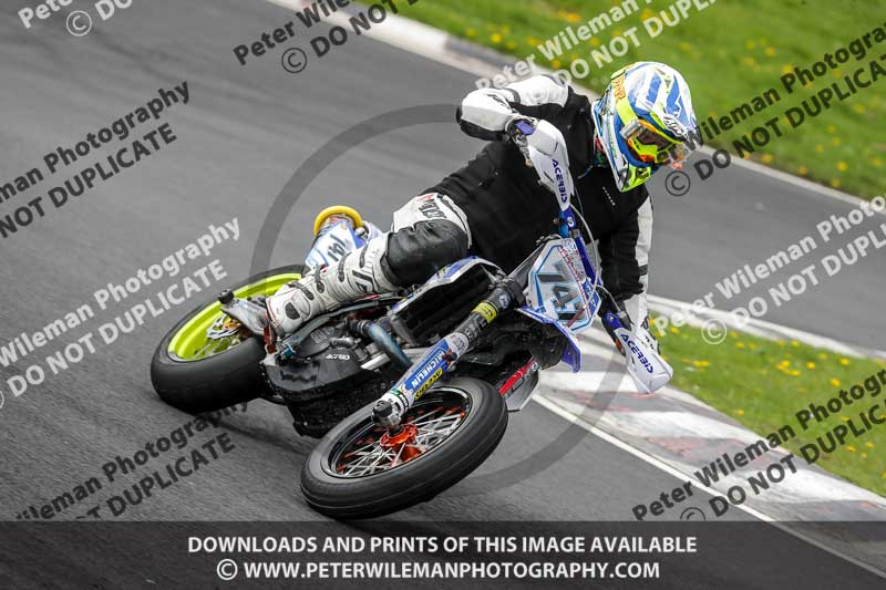 Three Sisters;Three Sisters photographs;Three Sisters trackday photographs;enduro digital images;event digital images;eventdigitalimages;lydden no limits trackday;no limits trackdays;peter wileman photography;racing digital images;trackday digital images;trackday photos