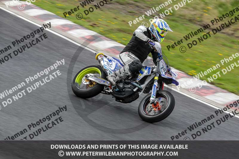 Three Sisters;Three Sisters photographs;Three Sisters trackday photographs;enduro digital images;event digital images;eventdigitalimages;lydden no limits trackday;no limits trackdays;peter wileman photography;racing digital images;trackday digital images;trackday photos
