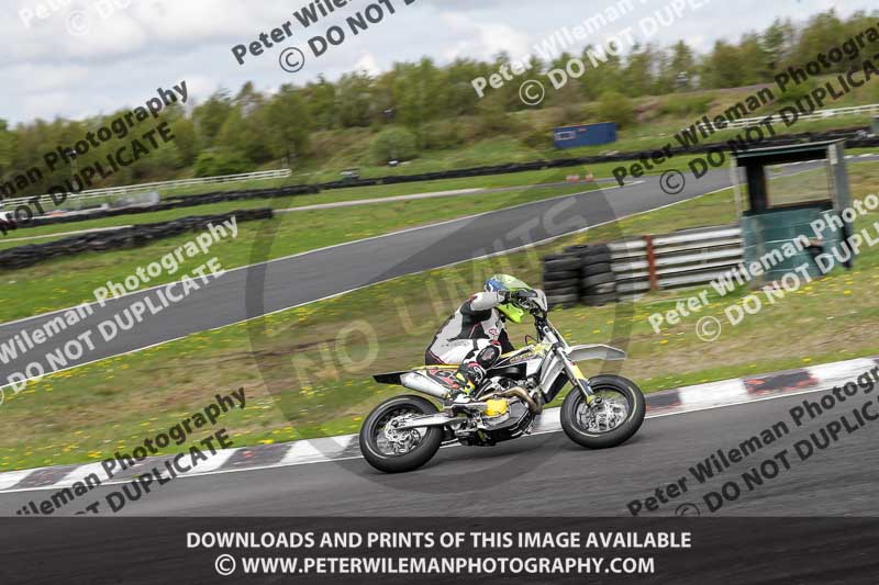 Three Sisters;Three Sisters photographs;Three Sisters trackday photographs;enduro digital images;event digital images;eventdigitalimages;lydden no limits trackday;no limits trackdays;peter wileman photography;racing digital images;trackday digital images;trackday photos