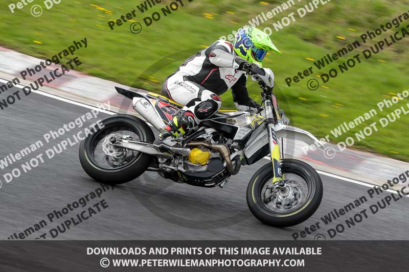 Three Sisters;Three Sisters photographs;Three Sisters trackday photographs;enduro digital images;event digital images;eventdigitalimages;lydden no limits trackday;no limits trackdays;peter wileman photography;racing digital images;trackday digital images;trackday photos