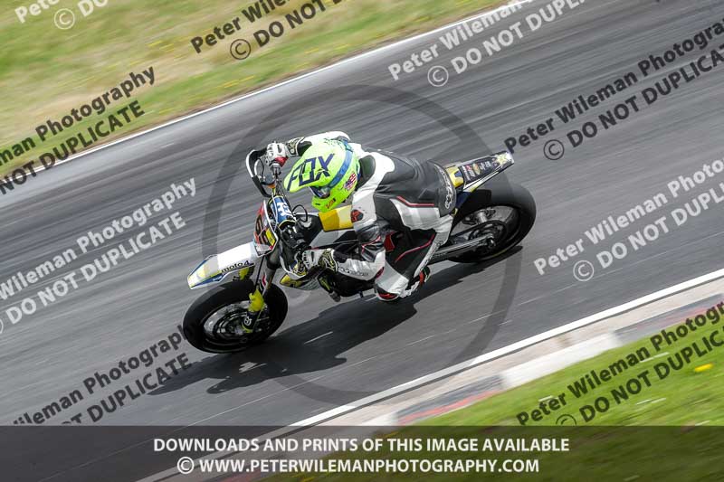 Three Sisters;Three Sisters photographs;Three Sisters trackday photographs;enduro digital images;event digital images;eventdigitalimages;lydden no limits trackday;no limits trackdays;peter wileman photography;racing digital images;trackday digital images;trackday photos