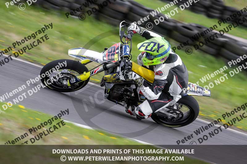 Three Sisters;Three Sisters photographs;Three Sisters trackday photographs;enduro digital images;event digital images;eventdigitalimages;lydden no limits trackday;no limits trackdays;peter wileman photography;racing digital images;trackday digital images;trackday photos