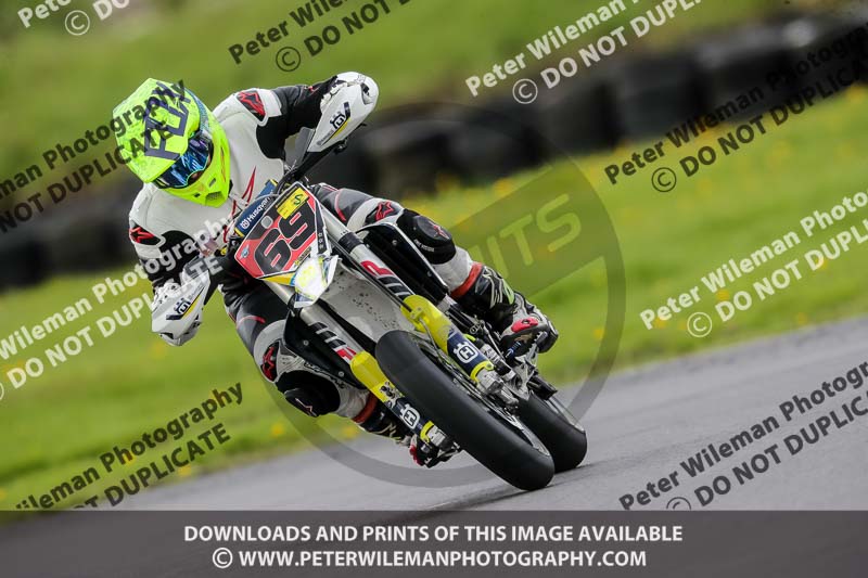 Three Sisters;Three Sisters photographs;Three Sisters trackday photographs;enduro digital images;event digital images;eventdigitalimages;lydden no limits trackday;no limits trackdays;peter wileman photography;racing digital images;trackday digital images;trackday photos