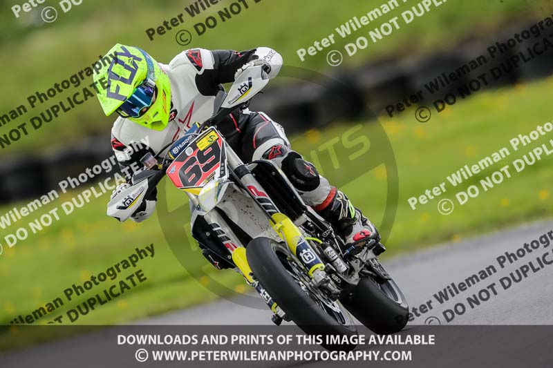 Three Sisters;Three Sisters photographs;Three Sisters trackday photographs;enduro digital images;event digital images;eventdigitalimages;lydden no limits trackday;no limits trackdays;peter wileman photography;racing digital images;trackday digital images;trackday photos