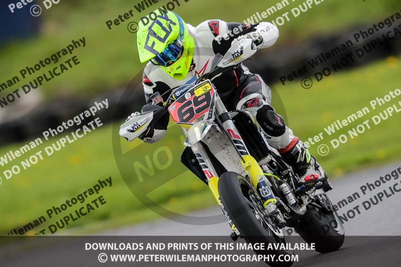 Three Sisters;Three Sisters photographs;Three Sisters trackday photographs;enduro digital images;event digital images;eventdigitalimages;lydden no limits trackday;no limits trackdays;peter wileman photography;racing digital images;trackday digital images;trackday photos