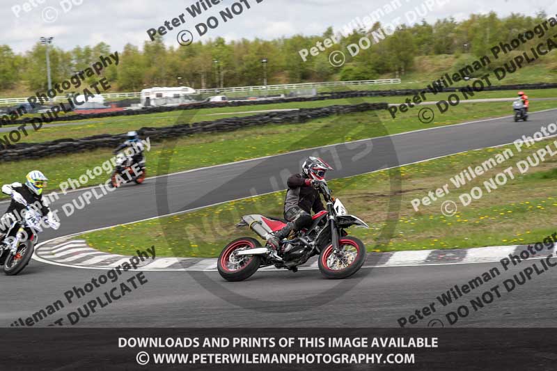 Three Sisters;Three Sisters photographs;Three Sisters trackday photographs;enduro digital images;event digital images;eventdigitalimages;lydden no limits trackday;no limits trackdays;peter wileman photography;racing digital images;trackday digital images;trackday photos