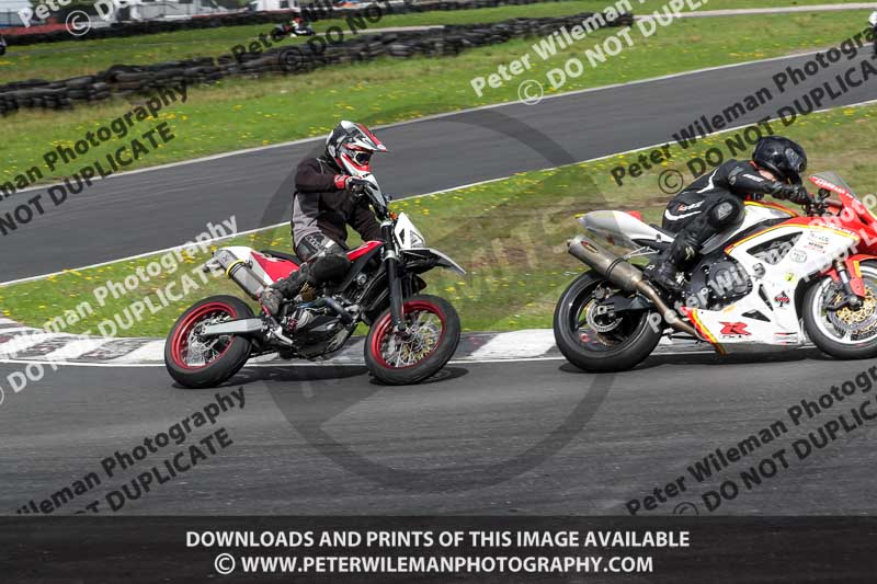 Three Sisters;Three Sisters photographs;Three Sisters trackday photographs;enduro digital images;event digital images;eventdigitalimages;lydden no limits trackday;no limits trackdays;peter wileman photography;racing digital images;trackday digital images;trackday photos