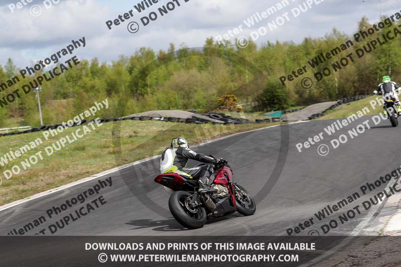 Three Sisters;Three Sisters photographs;Three Sisters trackday photographs;enduro digital images;event digital images;eventdigitalimages;lydden no limits trackday;no limits trackdays;peter wileman photography;racing digital images;trackday digital images;trackday photos