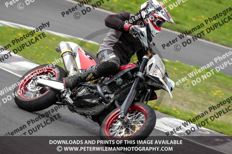 Three Sisters;Three Sisters photographs;Three Sisters trackday photographs;enduro digital images;event digital images;eventdigitalimages;lydden no limits trackday;no limits trackdays;peter wileman photography;racing digital images;trackday digital images;trackday photos