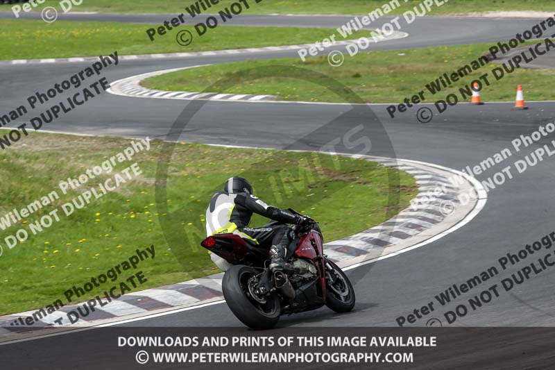 Three Sisters;Three Sisters photographs;Three Sisters trackday photographs;enduro digital images;event digital images;eventdigitalimages;lydden no limits trackday;no limits trackdays;peter wileman photography;racing digital images;trackday digital images;trackday photos