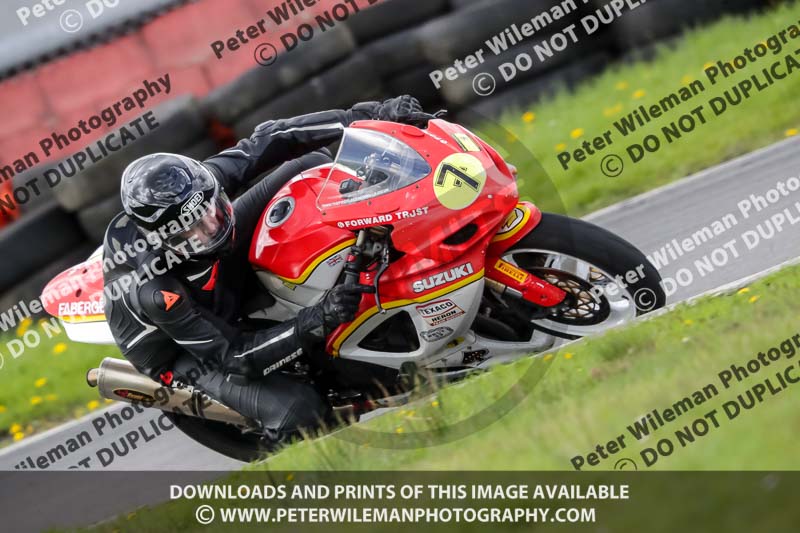 Three Sisters;Three Sisters photographs;Three Sisters trackday photographs;enduro digital images;event digital images;eventdigitalimages;lydden no limits trackday;no limits trackdays;peter wileman photography;racing digital images;trackday digital images;trackday photos