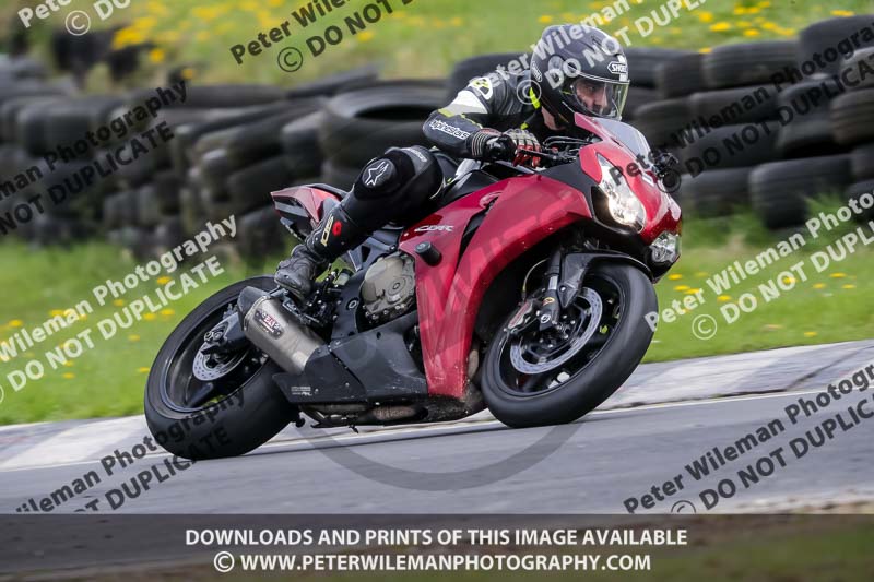 Three Sisters;Three Sisters photographs;Three Sisters trackday photographs;enduro digital images;event digital images;eventdigitalimages;lydden no limits trackday;no limits trackdays;peter wileman photography;racing digital images;trackday digital images;trackday photos
