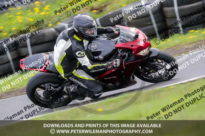Three Sisters;Three Sisters photographs;Three Sisters trackday photographs;enduro digital images;event digital images;eventdigitalimages;lydden no limits trackday;no limits trackdays;peter wileman photography;racing digital images;trackday digital images;trackday photos