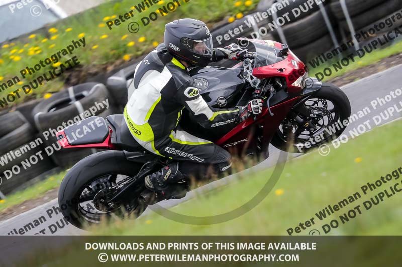 Three Sisters;Three Sisters photographs;Three Sisters trackday photographs;enduro digital images;event digital images;eventdigitalimages;lydden no limits trackday;no limits trackdays;peter wileman photography;racing digital images;trackday digital images;trackday photos