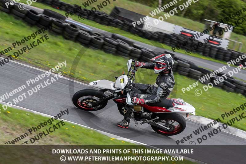 Three Sisters;Three Sisters photographs;Three Sisters trackday photographs;enduro digital images;event digital images;eventdigitalimages;lydden no limits trackday;no limits trackdays;peter wileman photography;racing digital images;trackday digital images;trackday photos