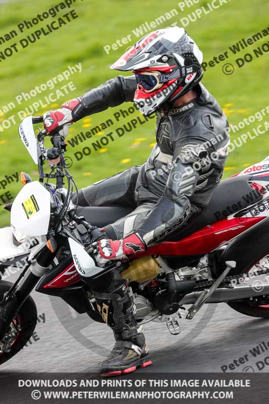Three Sisters;Three Sisters photographs;Three Sisters trackday photographs;enduro digital images;event digital images;eventdigitalimages;lydden no limits trackday;no limits trackdays;peter wileman photography;racing digital images;trackday digital images;trackday photos