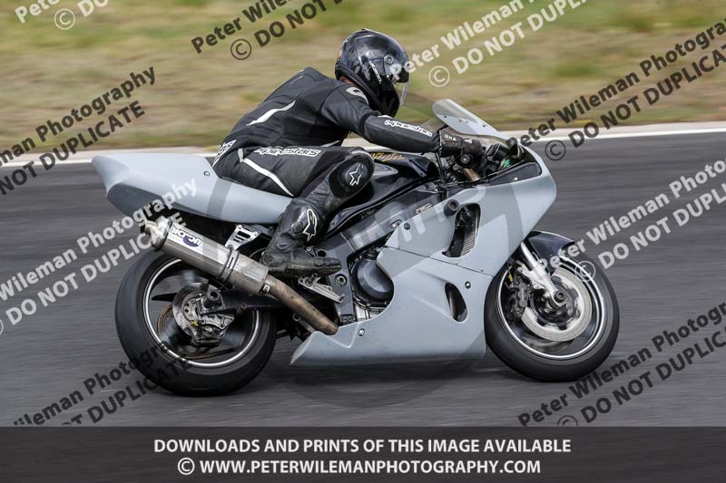 Three Sisters;Three Sisters photographs;Three Sisters trackday photographs;enduro digital images;event digital images;eventdigitalimages;lydden no limits trackday;no limits trackdays;peter wileman photography;racing digital images;trackday digital images;trackday photos