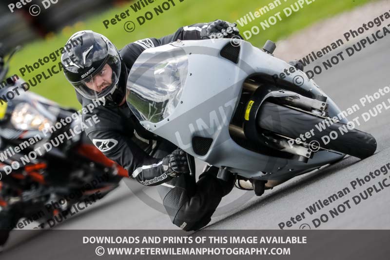 Three Sisters;Three Sisters photographs;Three Sisters trackday photographs;enduro digital images;event digital images;eventdigitalimages;lydden no limits trackday;no limits trackdays;peter wileman photography;racing digital images;trackday digital images;trackday photos