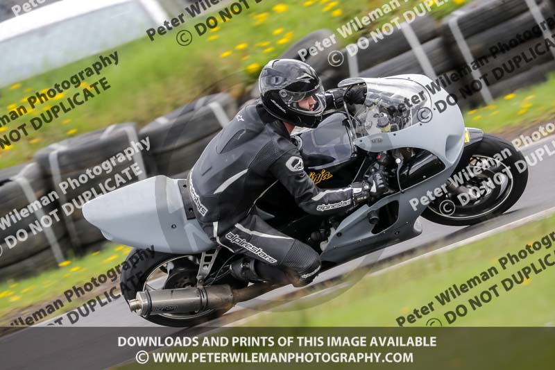 Three Sisters;Three Sisters photographs;Three Sisters trackday photographs;enduro digital images;event digital images;eventdigitalimages;lydden no limits trackday;no limits trackdays;peter wileman photography;racing digital images;trackday digital images;trackday photos