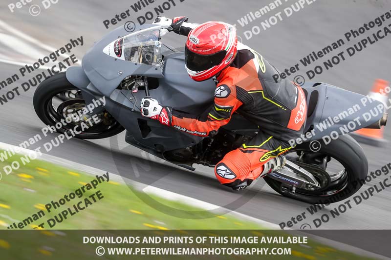 Three Sisters;Three Sisters photographs;Three Sisters trackday photographs;enduro digital images;event digital images;eventdigitalimages;lydden no limits trackday;no limits trackdays;peter wileman photography;racing digital images;trackday digital images;trackday photos