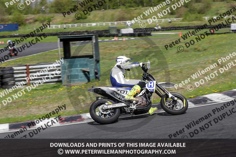 Three Sisters;Three Sisters photographs;Three Sisters trackday photographs;enduro digital images;event digital images;eventdigitalimages;lydden no limits trackday;no limits trackdays;peter wileman photography;racing digital images;trackday digital images;trackday photos