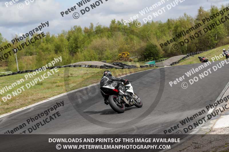 Three Sisters;Three Sisters photographs;Three Sisters trackday photographs;enduro digital images;event digital images;eventdigitalimages;lydden no limits trackday;no limits trackdays;peter wileman photography;racing digital images;trackday digital images;trackday photos