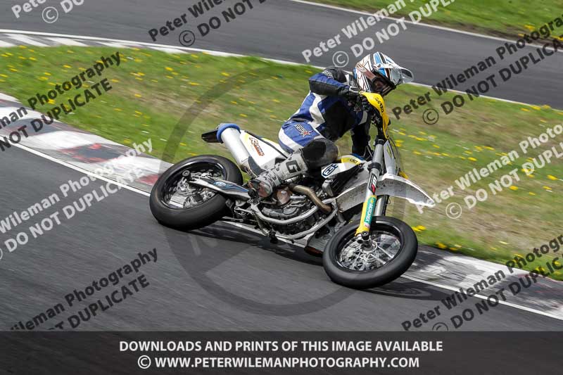 Three Sisters;Three Sisters photographs;Three Sisters trackday photographs;enduro digital images;event digital images;eventdigitalimages;lydden no limits trackday;no limits trackdays;peter wileman photography;racing digital images;trackday digital images;trackday photos