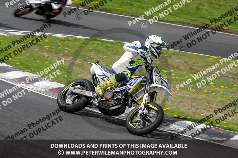 Three Sisters;Three Sisters photographs;Three Sisters trackday photographs;enduro digital images;event digital images;eventdigitalimages;lydden no limits trackday;no limits trackdays;peter wileman photography;racing digital images;trackday digital images;trackday photos