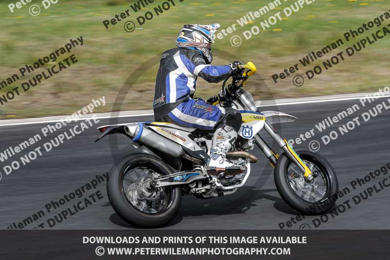 Three Sisters;Three Sisters photographs;Three Sisters trackday photographs;enduro digital images;event digital images;eventdigitalimages;lydden no limits trackday;no limits trackdays;peter wileman photography;racing digital images;trackday digital images;trackday photos