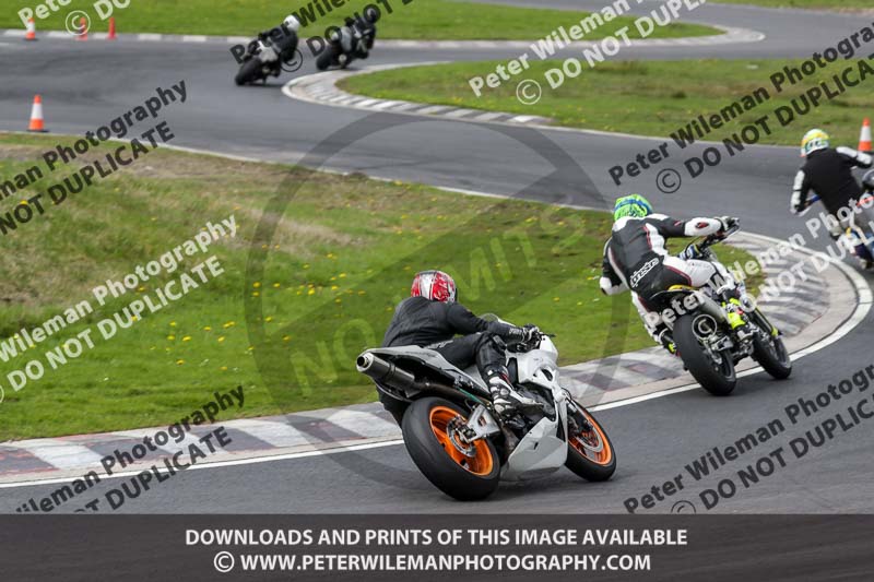 Three Sisters;Three Sisters photographs;Three Sisters trackday photographs;enduro digital images;event digital images;eventdigitalimages;lydden no limits trackday;no limits trackdays;peter wileman photography;racing digital images;trackday digital images;trackday photos