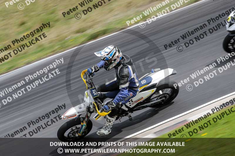 Three Sisters;Three Sisters photographs;Three Sisters trackday photographs;enduro digital images;event digital images;eventdigitalimages;lydden no limits trackday;no limits trackdays;peter wileman photography;racing digital images;trackday digital images;trackday photos
