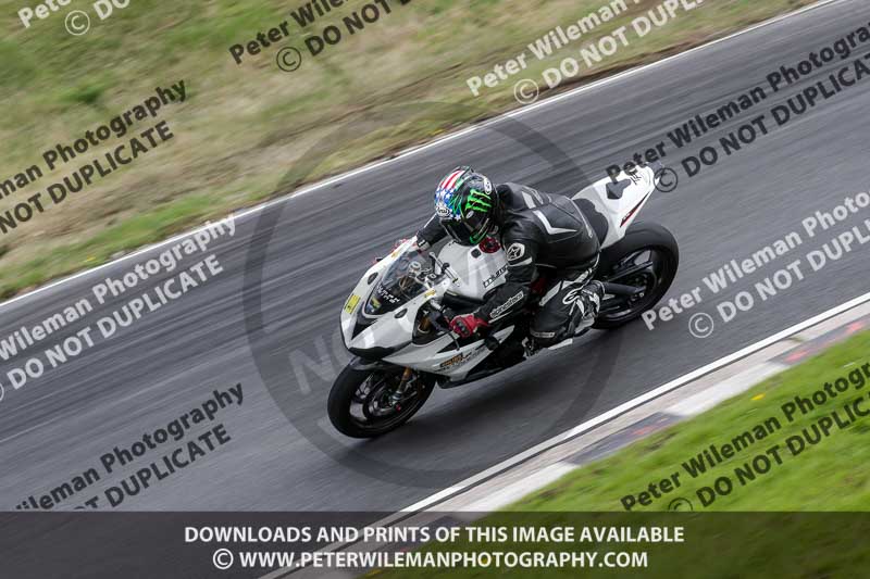 Three Sisters;Three Sisters photographs;Three Sisters trackday photographs;enduro digital images;event digital images;eventdigitalimages;lydden no limits trackday;no limits trackdays;peter wileman photography;racing digital images;trackday digital images;trackday photos