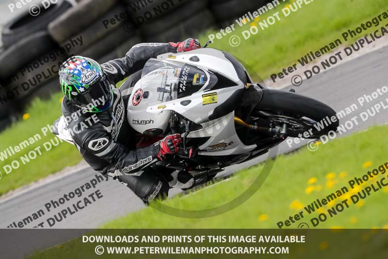 Three Sisters;Three Sisters photographs;Three Sisters trackday photographs;enduro digital images;event digital images;eventdigitalimages;lydden no limits trackday;no limits trackdays;peter wileman photography;racing digital images;trackday digital images;trackday photos