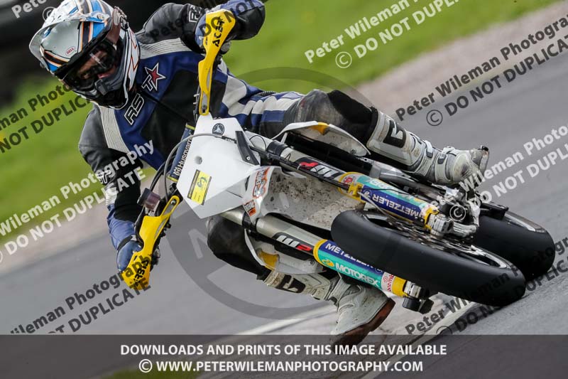 Three Sisters;Three Sisters photographs;Three Sisters trackday photographs;enduro digital images;event digital images;eventdigitalimages;lydden no limits trackday;no limits trackdays;peter wileman photography;racing digital images;trackday digital images;trackday photos