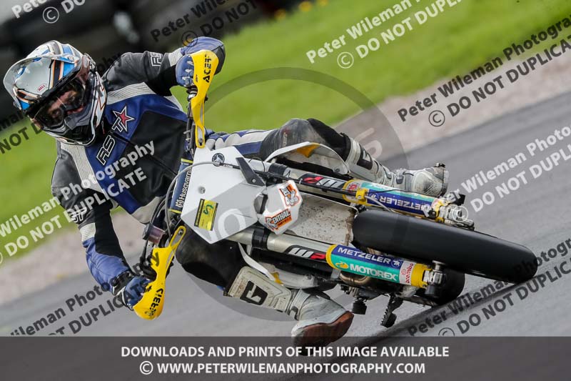 Three Sisters;Three Sisters photographs;Three Sisters trackday photographs;enduro digital images;event digital images;eventdigitalimages;lydden no limits trackday;no limits trackdays;peter wileman photography;racing digital images;trackday digital images;trackday photos