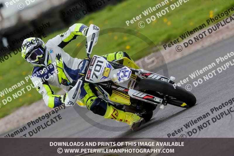 Three Sisters;Three Sisters photographs;Three Sisters trackday photographs;enduro digital images;event digital images;eventdigitalimages;lydden no limits trackday;no limits trackdays;peter wileman photography;racing digital images;trackday digital images;trackday photos