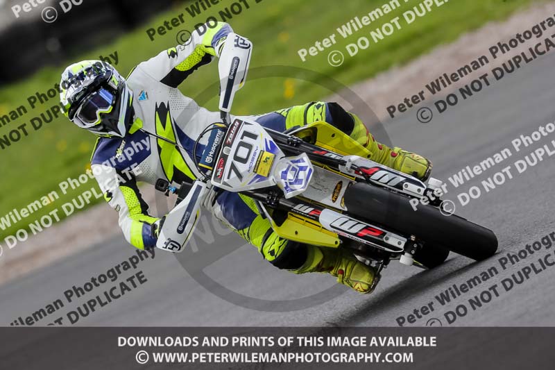 Three Sisters;Three Sisters photographs;Three Sisters trackday photographs;enduro digital images;event digital images;eventdigitalimages;lydden no limits trackday;no limits trackdays;peter wileman photography;racing digital images;trackday digital images;trackday photos