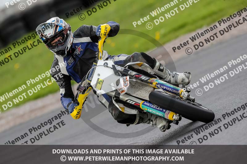 Three Sisters;Three Sisters photographs;Three Sisters trackday photographs;enduro digital images;event digital images;eventdigitalimages;lydden no limits trackday;no limits trackdays;peter wileman photography;racing digital images;trackday digital images;trackday photos