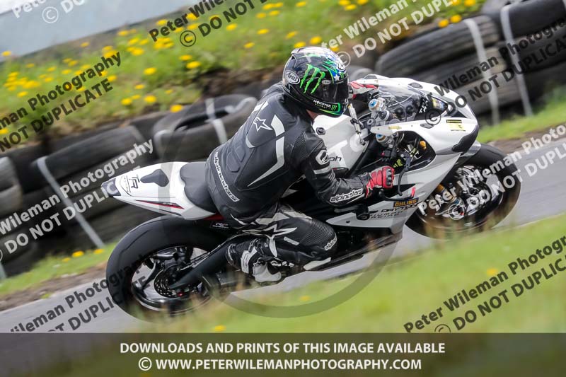 Three Sisters;Three Sisters photographs;Three Sisters trackday photographs;enduro digital images;event digital images;eventdigitalimages;lydden no limits trackday;no limits trackdays;peter wileman photography;racing digital images;trackday digital images;trackday photos
