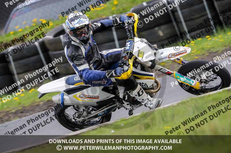 Three Sisters;Three Sisters photographs;Three Sisters trackday photographs;enduro digital images;event digital images;eventdigitalimages;lydden no limits trackday;no limits trackdays;peter wileman photography;racing digital images;trackday digital images;trackday photos