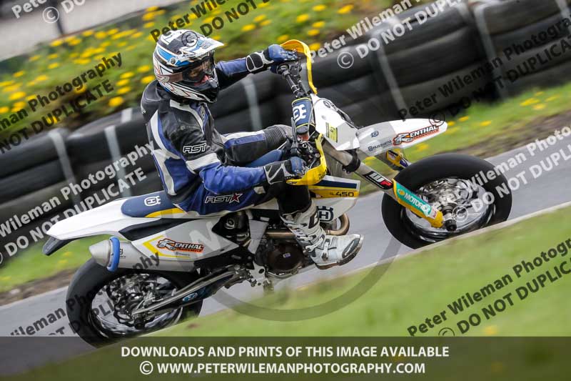 Three Sisters;Three Sisters photographs;Three Sisters trackday photographs;enduro digital images;event digital images;eventdigitalimages;lydden no limits trackday;no limits trackdays;peter wileman photography;racing digital images;trackday digital images;trackday photos