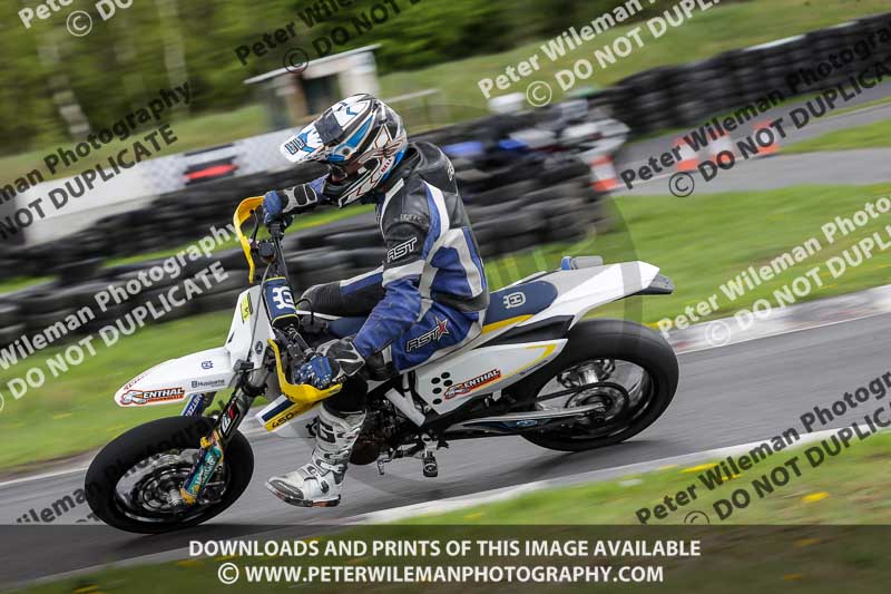 Three Sisters;Three Sisters photographs;Three Sisters trackday photographs;enduro digital images;event digital images;eventdigitalimages;lydden no limits trackday;no limits trackdays;peter wileman photography;racing digital images;trackday digital images;trackday photos