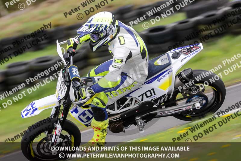 Three Sisters;Three Sisters photographs;Three Sisters trackday photographs;enduro digital images;event digital images;eventdigitalimages;lydden no limits trackday;no limits trackdays;peter wileman photography;racing digital images;trackday digital images;trackday photos