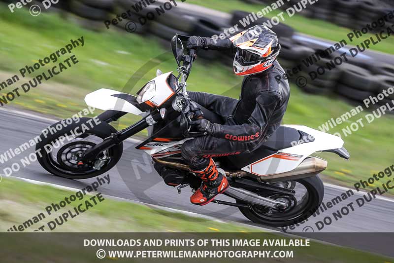 Three Sisters;Three Sisters photographs;Three Sisters trackday photographs;enduro digital images;event digital images;eventdigitalimages;lydden no limits trackday;no limits trackdays;peter wileman photography;racing digital images;trackday digital images;trackday photos