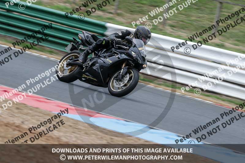 enduro digital images;event digital images;eventdigitalimages;mallory park;mallory park photographs;mallory park trackday;mallory park trackday photographs;no limits trackdays;peter wileman photography;racing digital images;trackday digital images;trackday photos