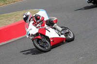 enduro-digital-images;event-digital-images;eventdigitalimages;mallory-park;mallory-park-photographs;mallory-park-trackday;mallory-park-trackday-photographs;no-limits-trackdays;peter-wileman-photography;racing-digital-images;trackday-digital-images;trackday-photos