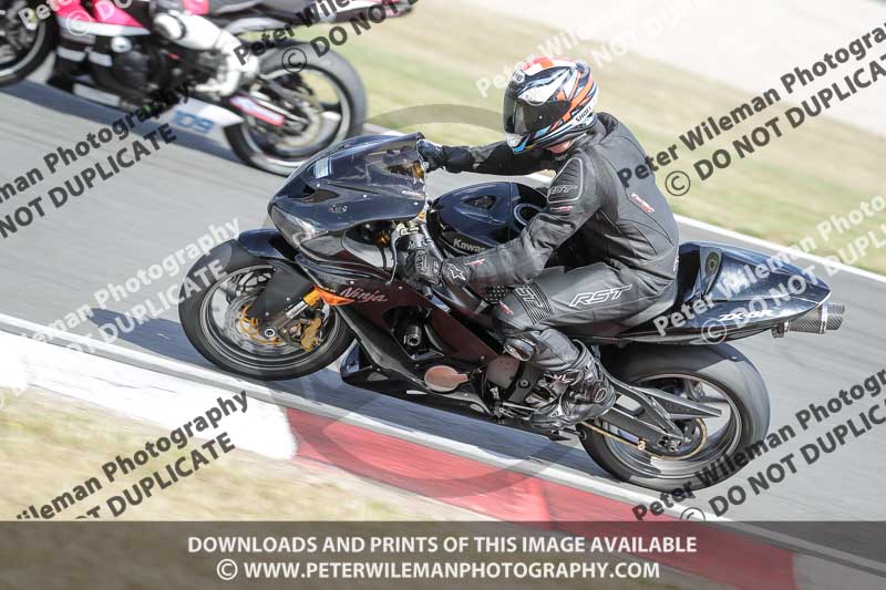 donington no limits trackday;donington park photographs;donington trackday photographs;no limits trackdays;peter wileman photography;trackday digital images;trackday photos