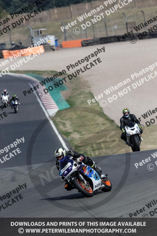donington no limits trackday;donington park photographs;donington trackday photographs;no limits trackdays;peter wileman photography;trackday digital images;trackday photos